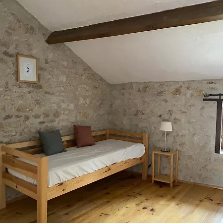 Holiday home Metairie Des Gacheries Champagne-et-Fontaine