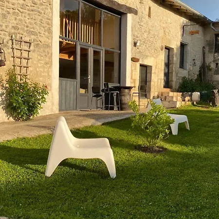 Metairie Des Gacheries Holiday home *